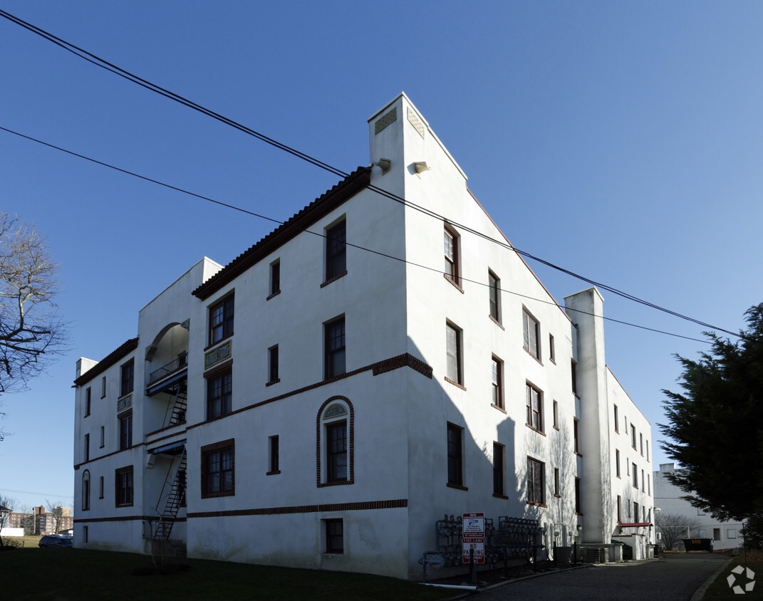 Britswood Court - Britwoods Court