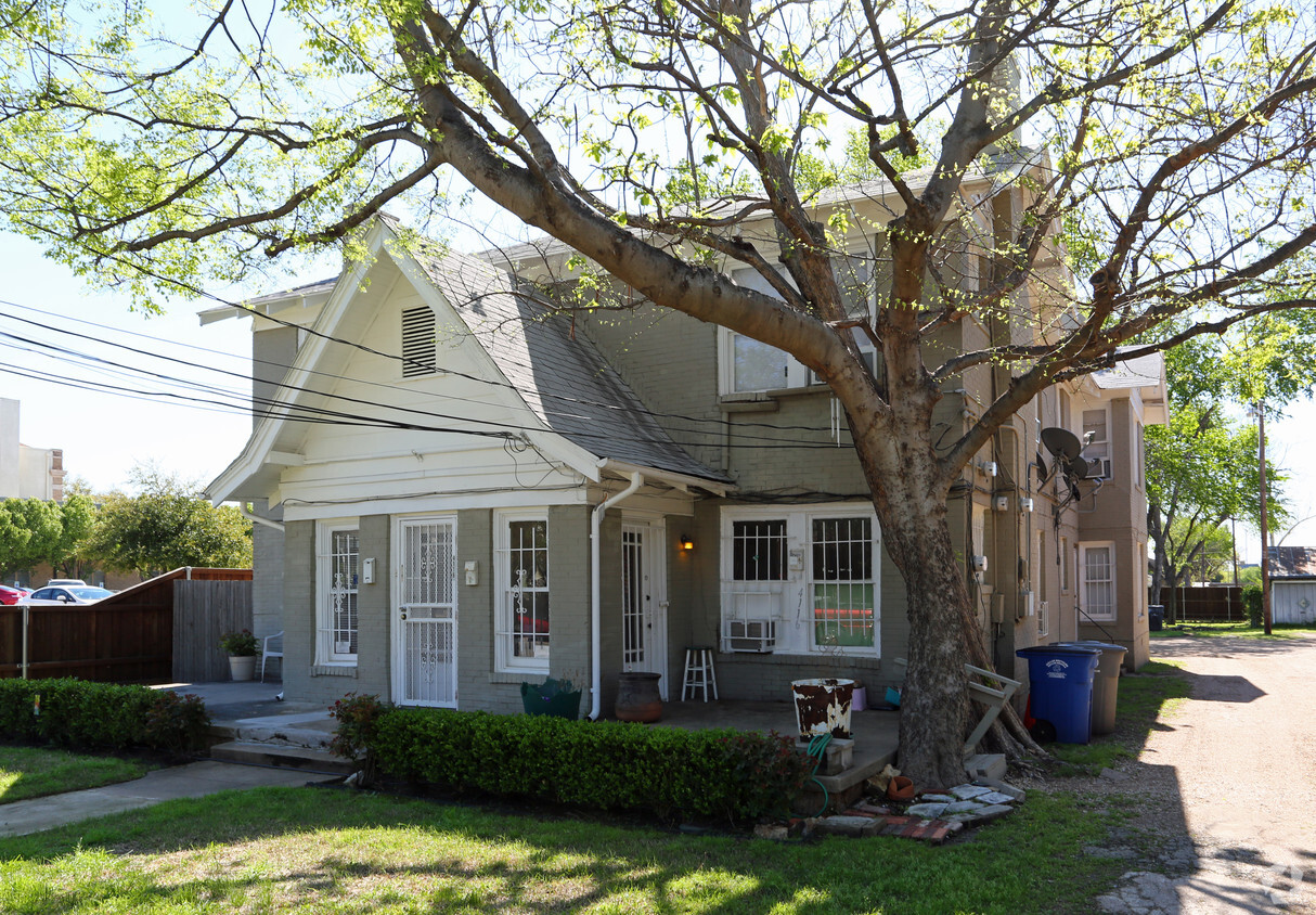 Primary Photo - 4116-4118 Junius St
