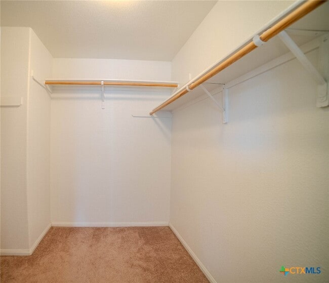 Building Photo - 6107 Bridgewood Dr