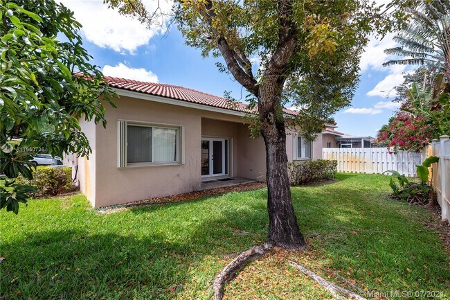 Foto del edificio - 3167 SW 140th Ave