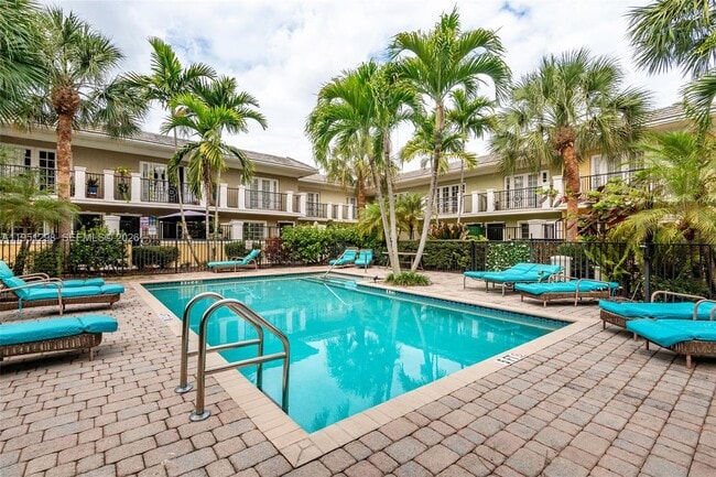 Photo - 1000 Palm Trail Apartment