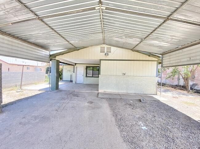 Foto del edificio - 248 S 10th Avenue