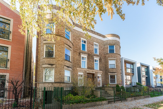Building Photo - 6116 S Ellis Ave