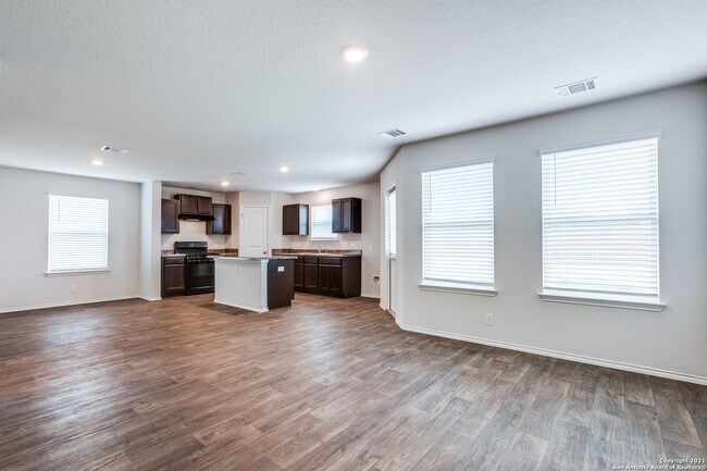 Foto del edificio - 4106 Winterfell Pass