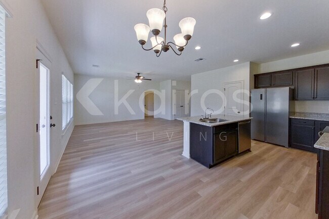 Foto del edificio - 100 Foggy Ln