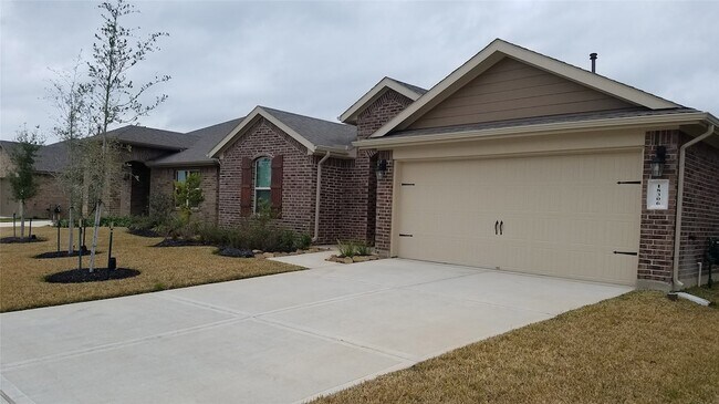 Building Photo - 18306 Pelham Holw Trl