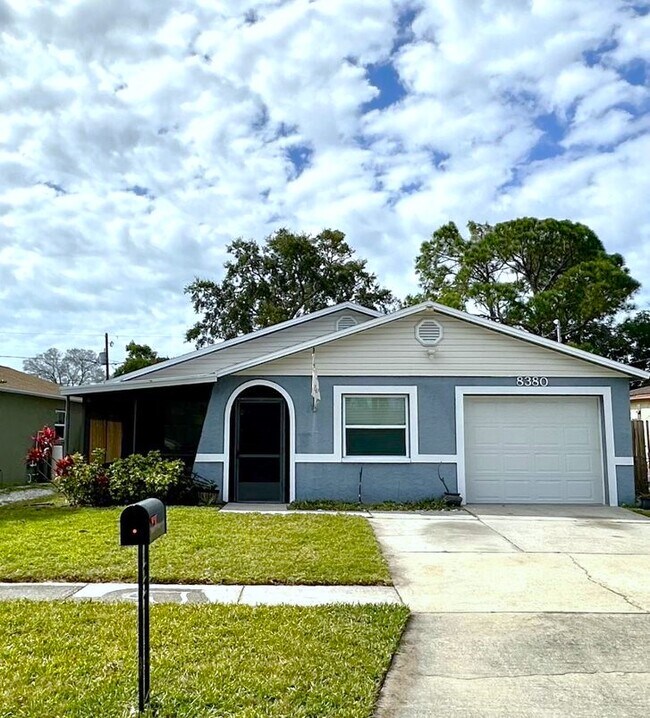 Foto del edificio - 8380 45th St N