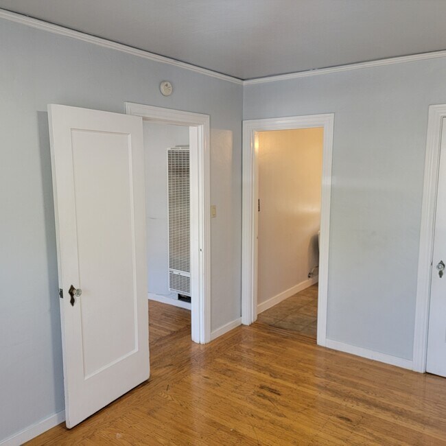 Foto del edificio - 6401 Fairmount Ave
