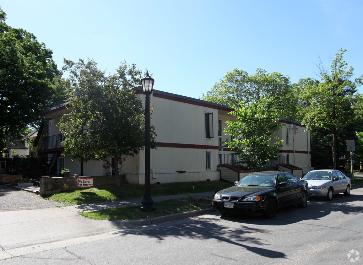 Building Photo - 135 Seymour Avenue SE