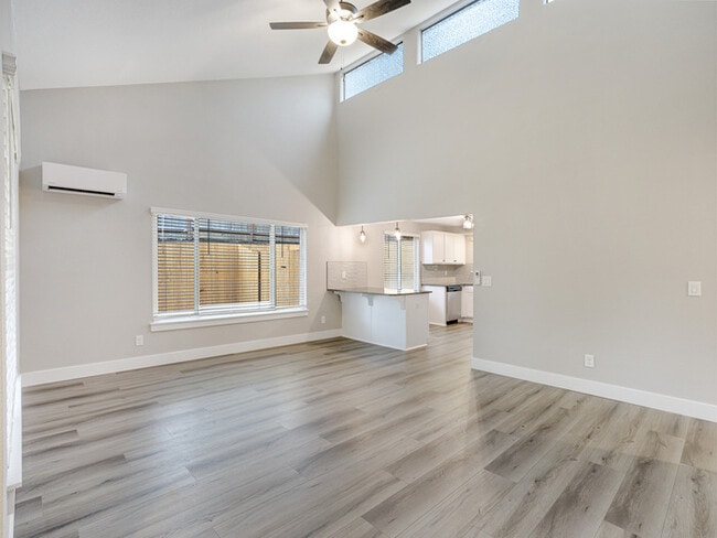 Building Photo - Move In Today and Receive $1000 Gift Card!