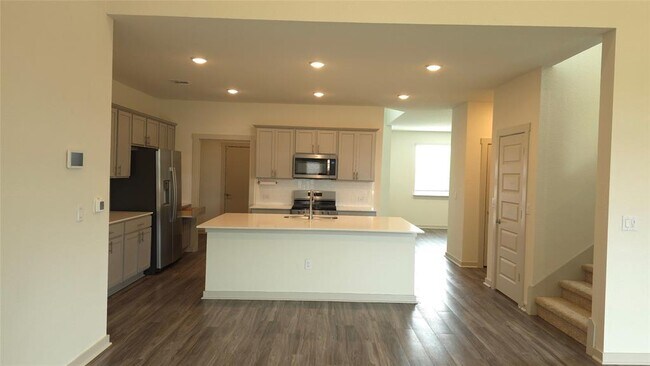 Building Photo - 7517 Peggie Nell Dr