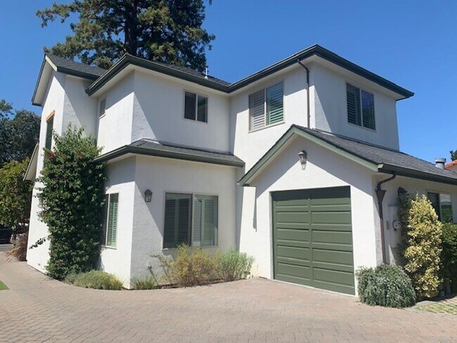 Foto del edificio - Beautiful Home Downtown Menlo Park