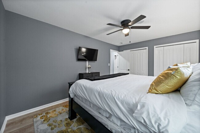 Foto del edificio - 3755 W 75th Ct