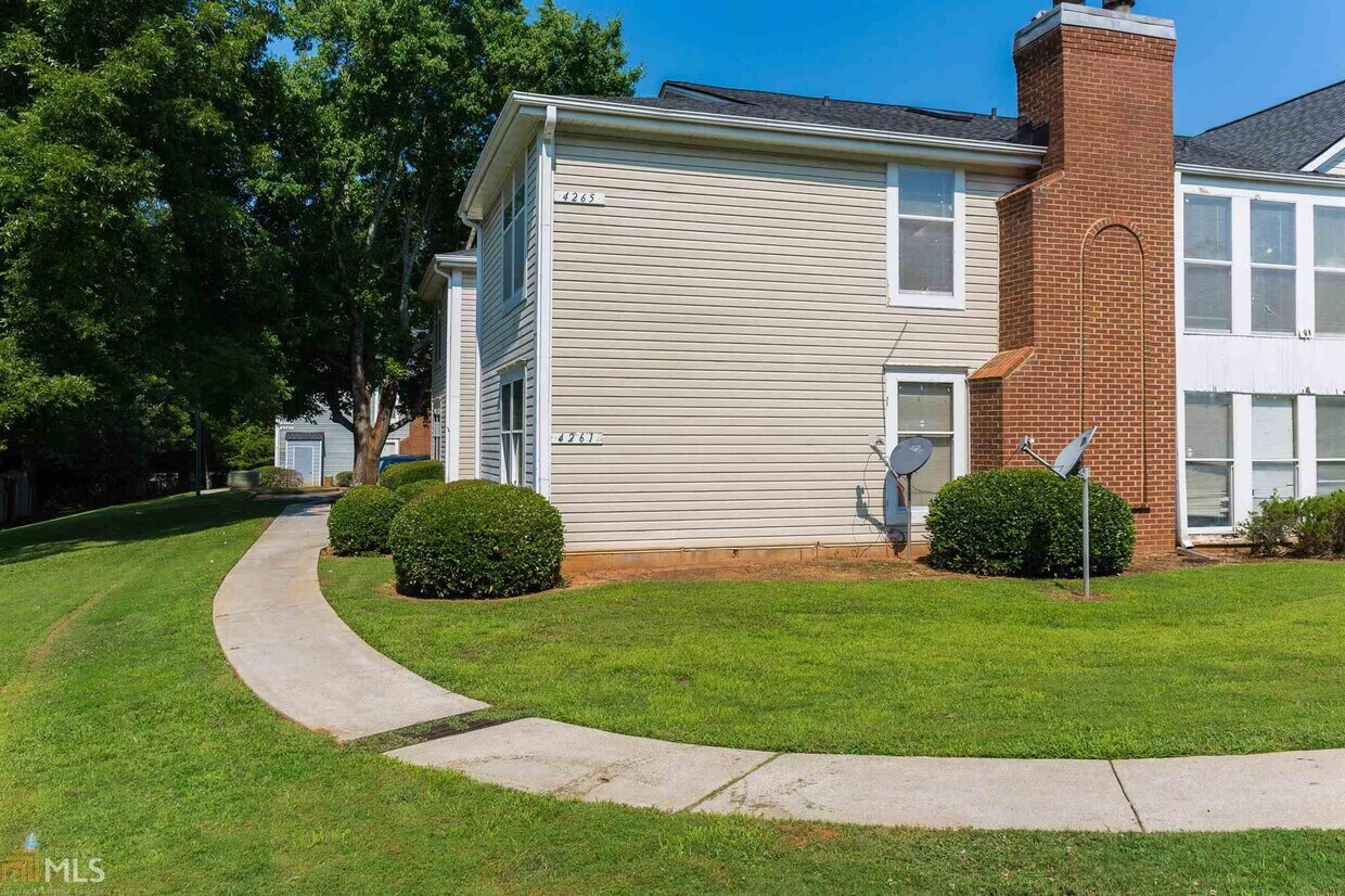 Primary Photo - 4265 Parkview Ct