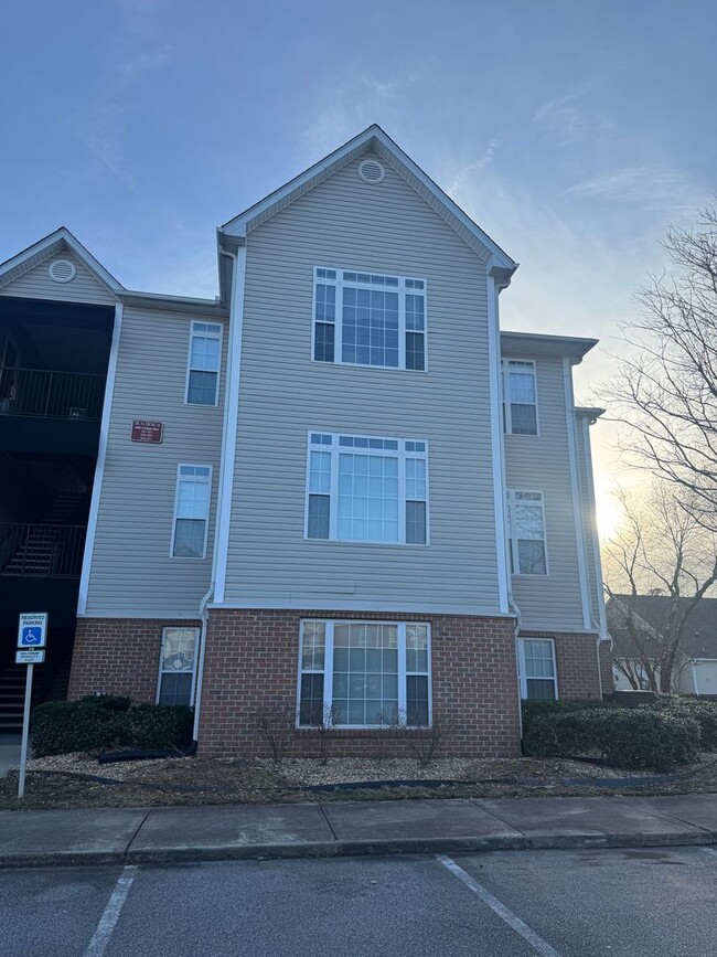 Building Photo - 2500 Friedland Pl