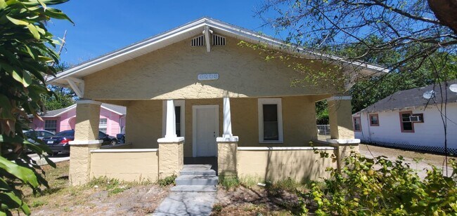 Photo - Jackson Heights 3/1 House- Ready Now!