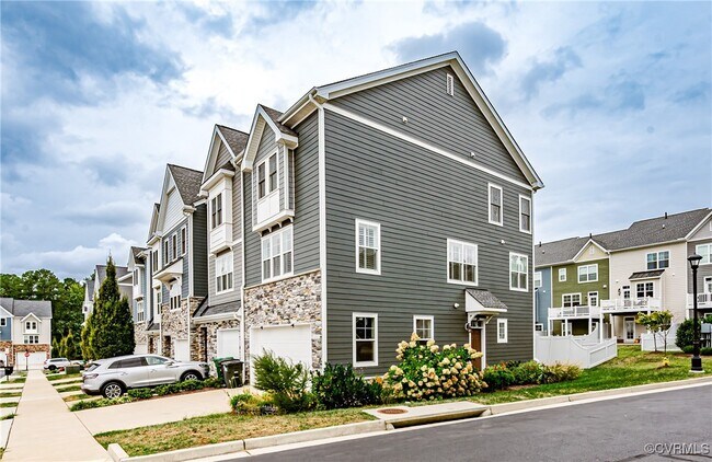 Building Photo - 5220 Gower Pl