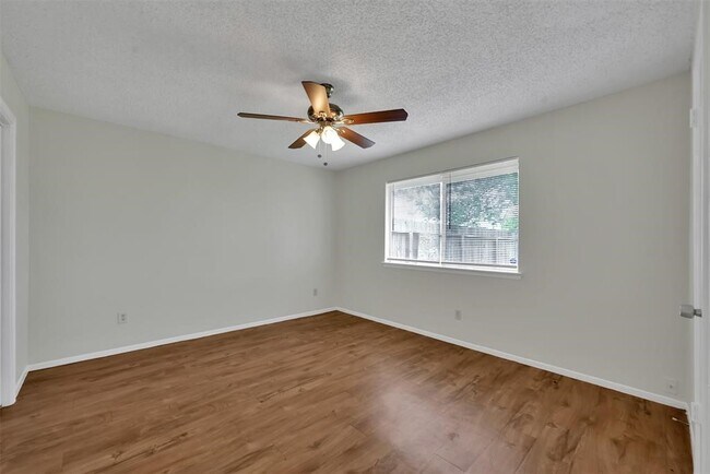 Building Photo - 23522 Pebworth Pl