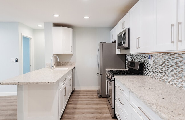 Building Photo - 4727 W 147th St