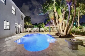 Building Photo - 6298 Sand Hills Cir