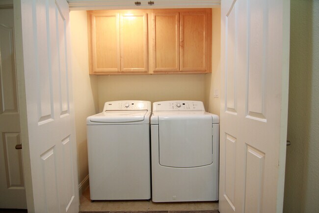 Building Photo - Modern 3 Bedroom, 2 Bath Home in Orland