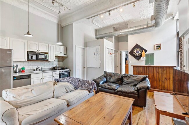 Foto del edificio - 422 Madison St