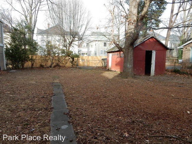 Building Photo - 429 Albemarle Ave SW