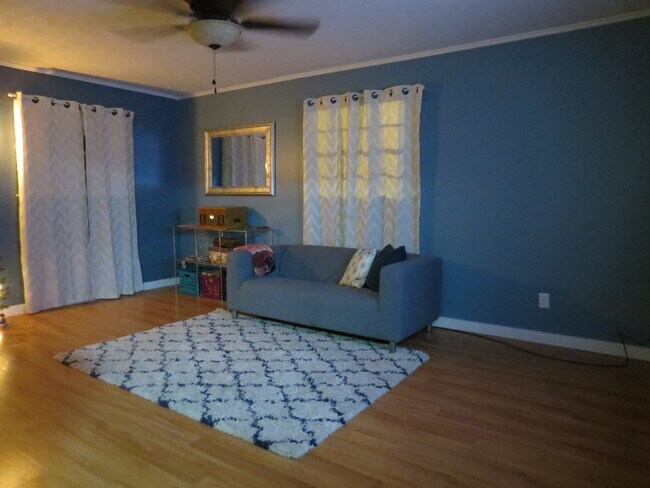 Living Room - 359 Lincoln Avenue