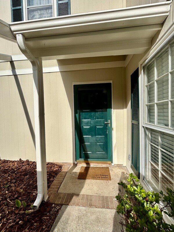 Building Photo - 6817 El Greco Ct