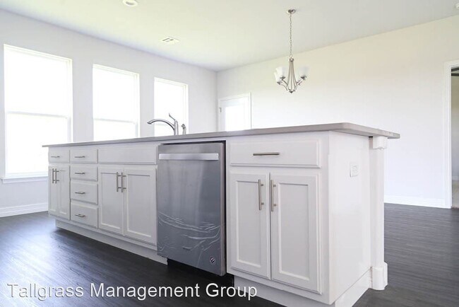 Foto del edificio - 3 br, 2.5 bath House - 7021 E Oak Ridge