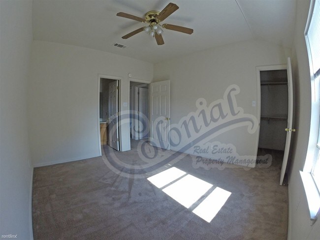 Foto del edificio - 3 br, 2 bath Duplex - 5216 Daybreak Dr A
