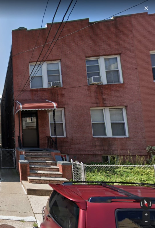 70 W 18th St Unit 3, Bayonne, NJ 07002 Room for Rent in Bayonne, NJ