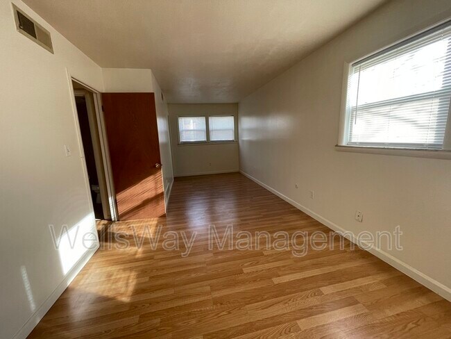 Foto del edificio - 5956 Radnor Rd