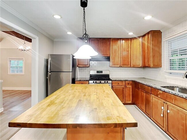 Foto del edificio - 4790 Matterhorn Dr SW