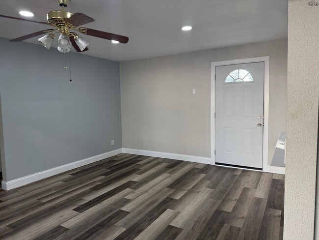 Building Photo - 1203 Kenley Ave