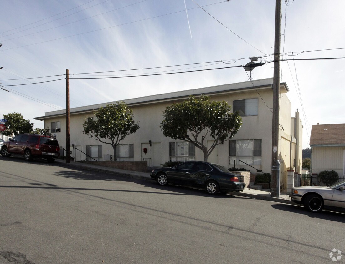 Building Photo - 1280 Goshen St