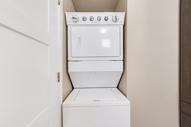 Foto del edificio - 2 Bedroom, 1 Bath Available!