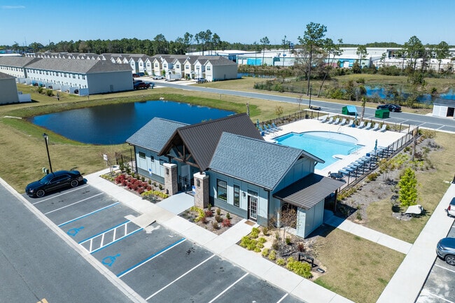 Clubhouse Pool - Covey Homes Grand Lagoon