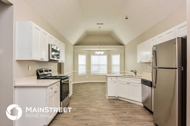 Building Photo - 45 Berkshire Run