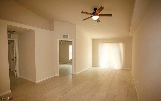 Building Photo - 1309 SE 8th Pl