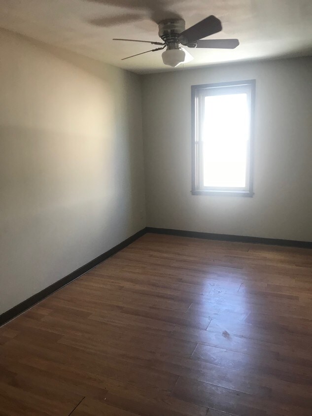 Foto principal - 113 Pond St