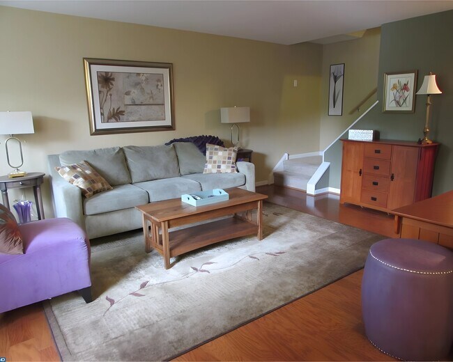 Foto del edificio - 221 Arbour Ct