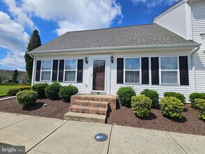 Building Photo - 1014 Zircon Ct