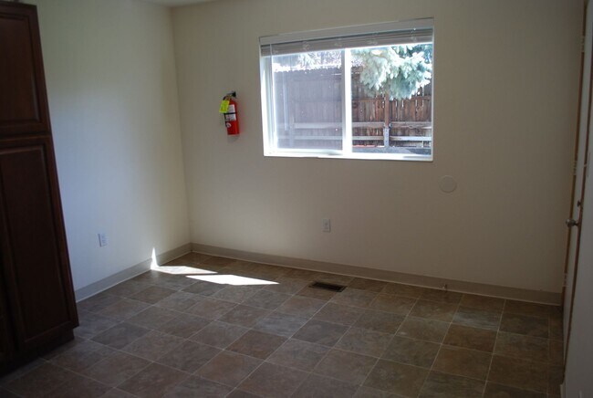 Foto del edificio - 1716 S Eagleson Rd