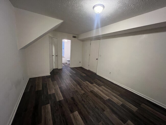Photo - 2025 Marbut Forest Dr (Lithonia, GA) House