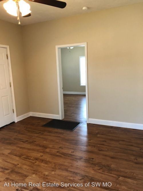 Building Photo - 3 br, 1 bath House - 1540 N National