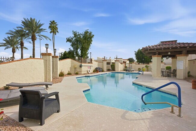 Foto del edificio - SINGLE FAMILY HOME.