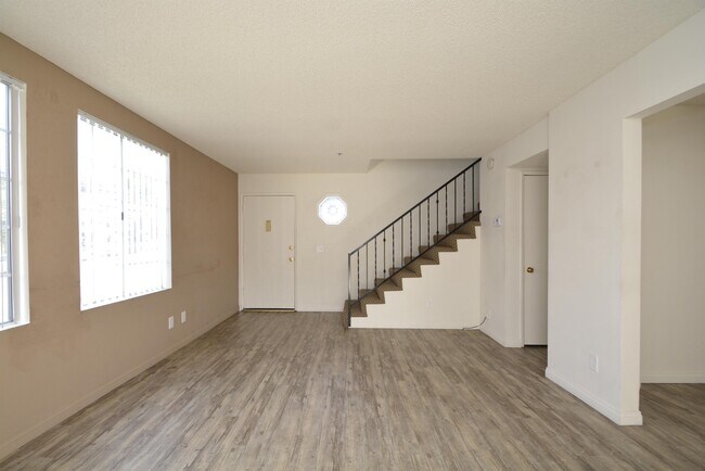 Building Photo - 13422 Mar Vista St