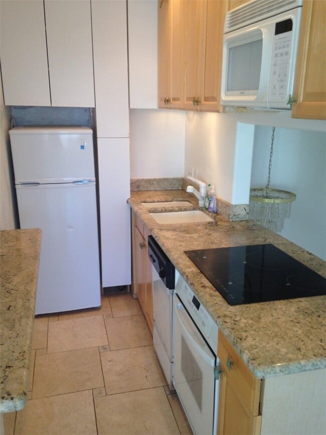 Foto del edificio - 711 CA-1