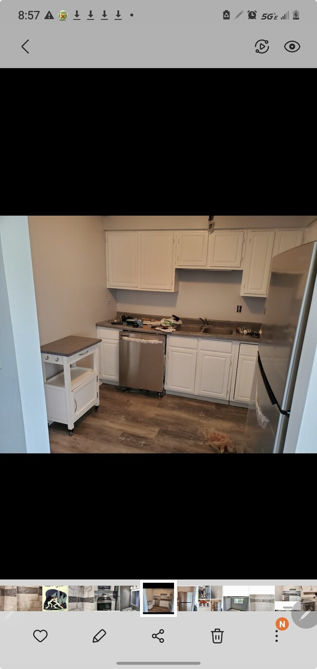 Building Photo - 18400 Cherry Creek Dr